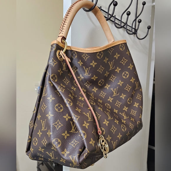 Louis Vuitton Monogram Artsy - Picture 2 of 7